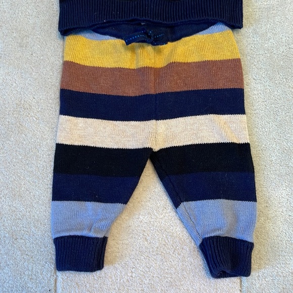 Baby Gap Sweater Matching Set - Picture 3 of 3